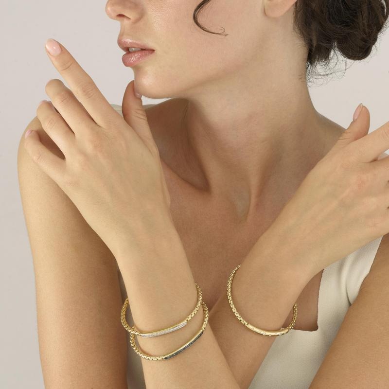 Chimento flexible gold jewelry