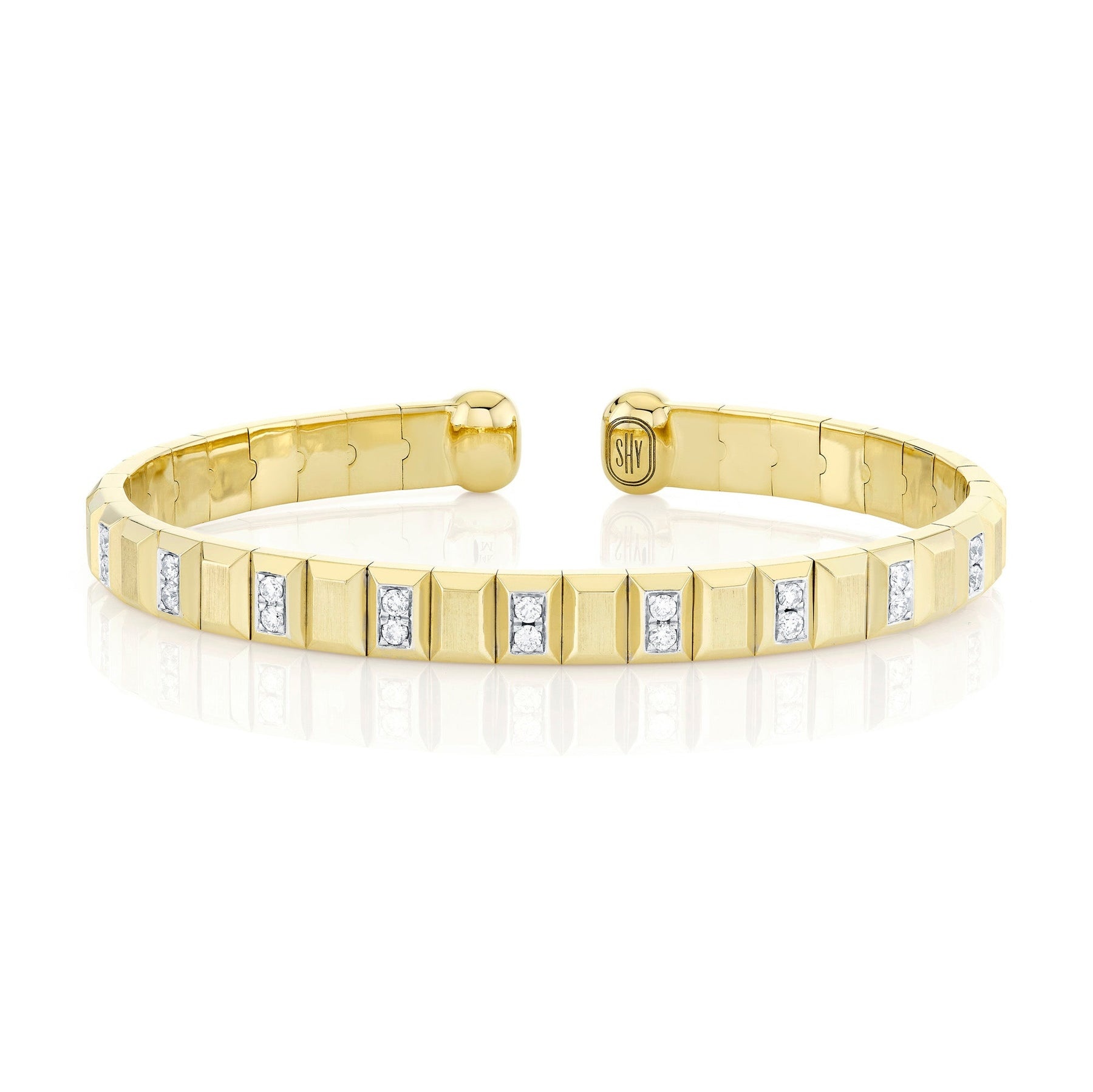 https://www.arthursjewelers.com/content/images/thumbs/Original/BM00016RDZM-205570727.jpg