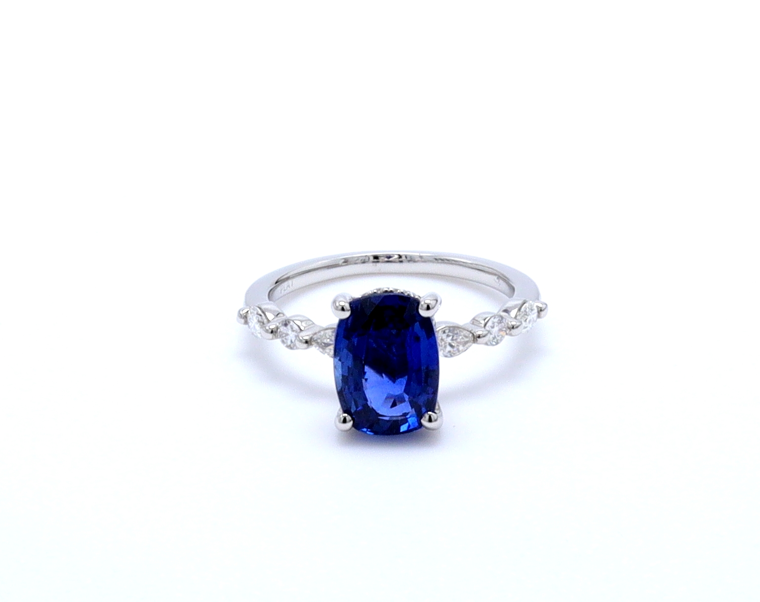 https://www.arthursjewelers.com/content/images/thumbs/Original/RF233_2-205406263.jpg